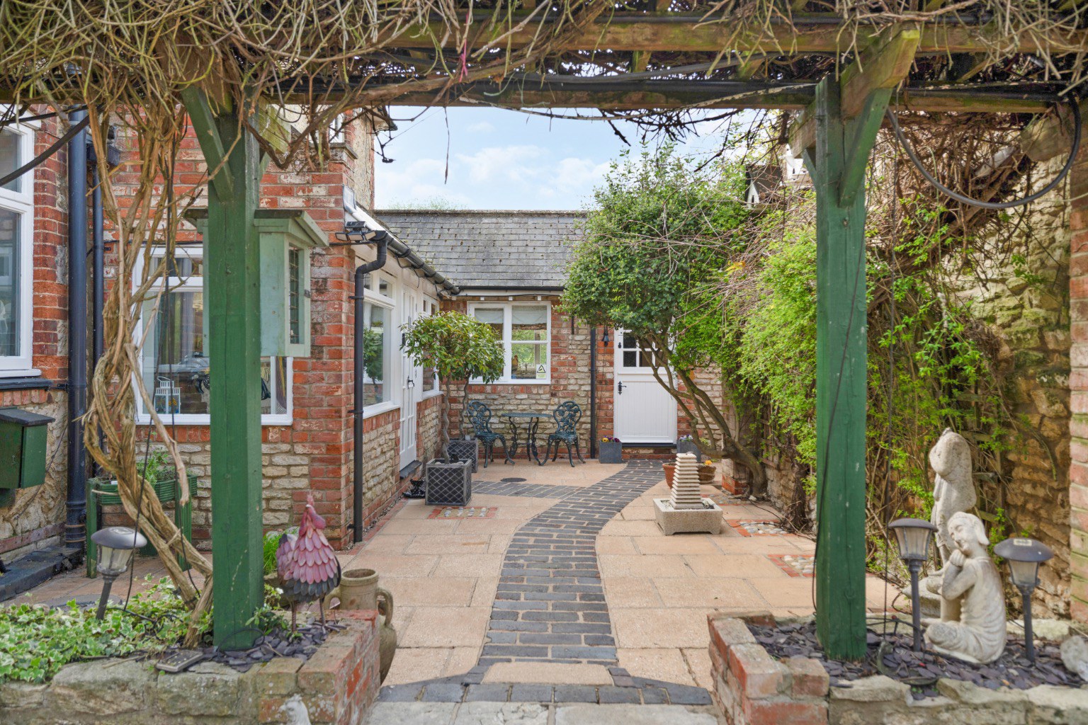 Springvale Farm, London Road, Bozeat, Northamptonshire, NN29, photo 11