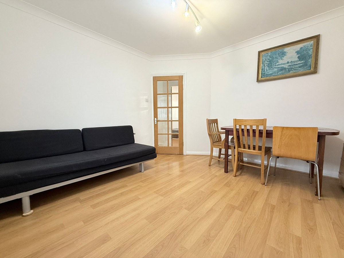 Carr Road, Northolt, UB5