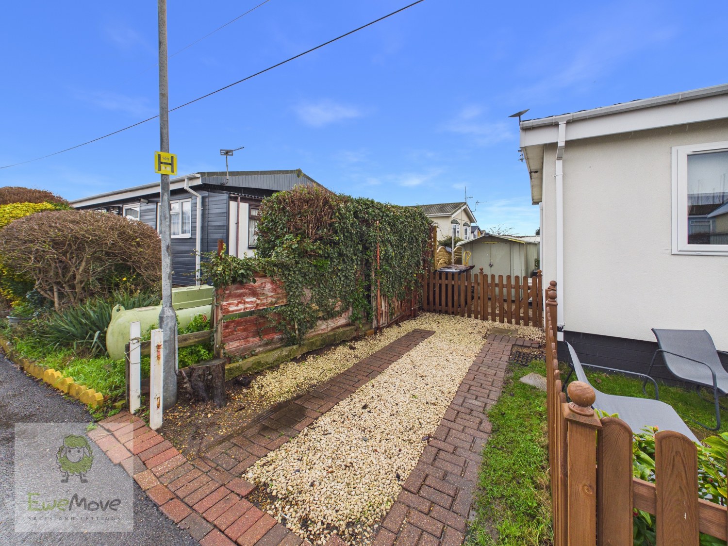 Larch Crescent, Hoo Marina Park, Rochester ME3 9TQ, photo 15