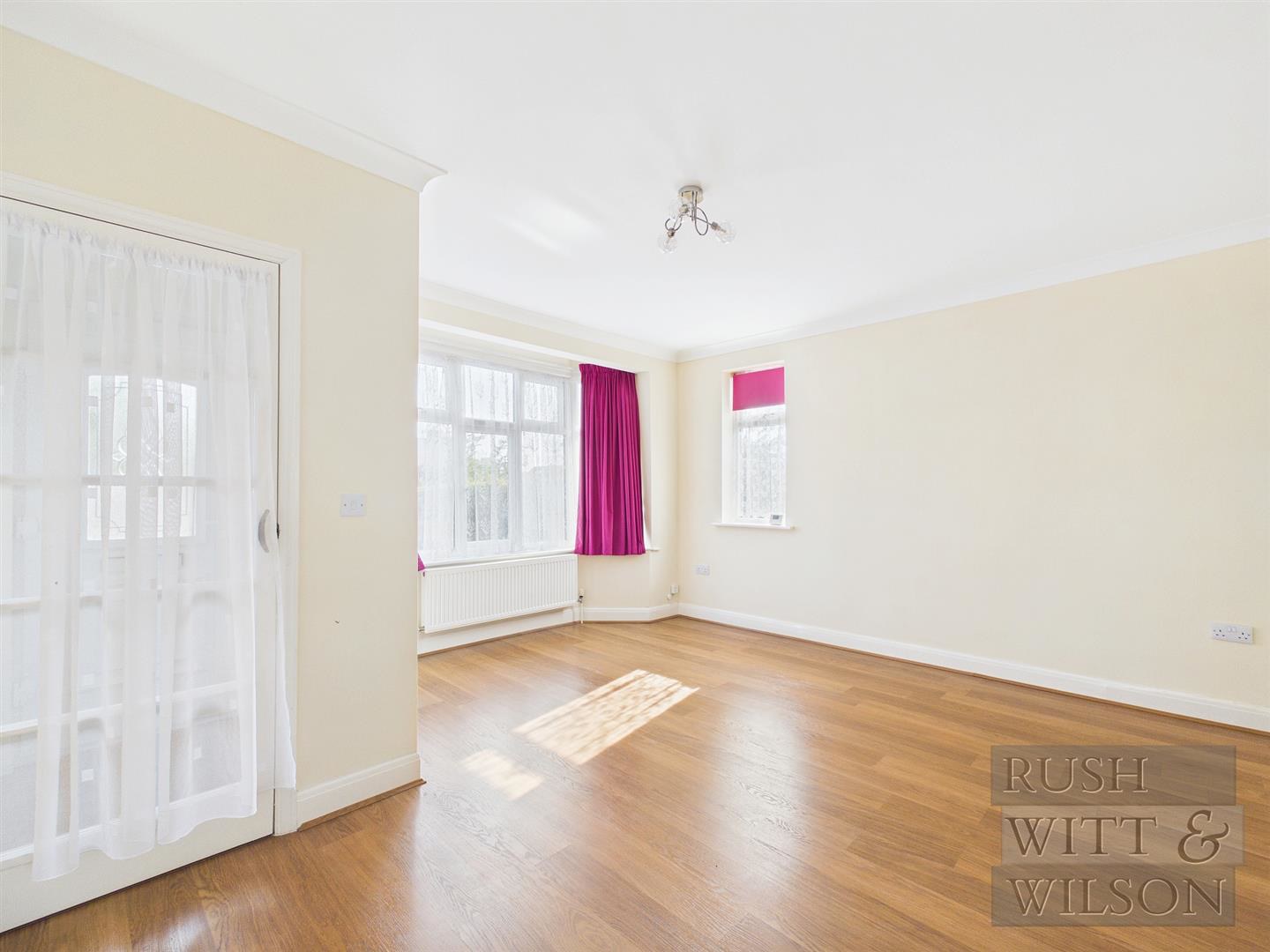 Ashbrook Road, St. Leonards-On-Sea, photo 3
