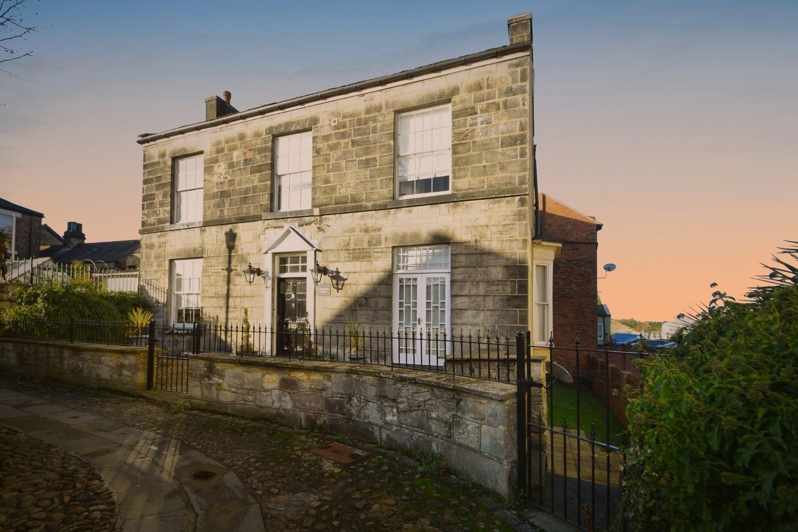 5 bed link detached house for sale in Berrys Avenue, Knaresborough