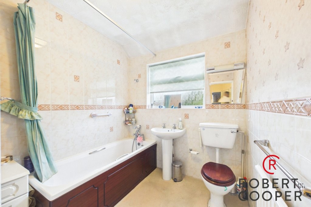 Field End Road, Ruislip, HA4, photo 7