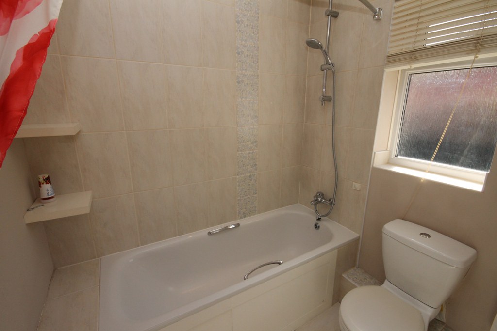 Vetchfield Avenue, WR4, photo 6