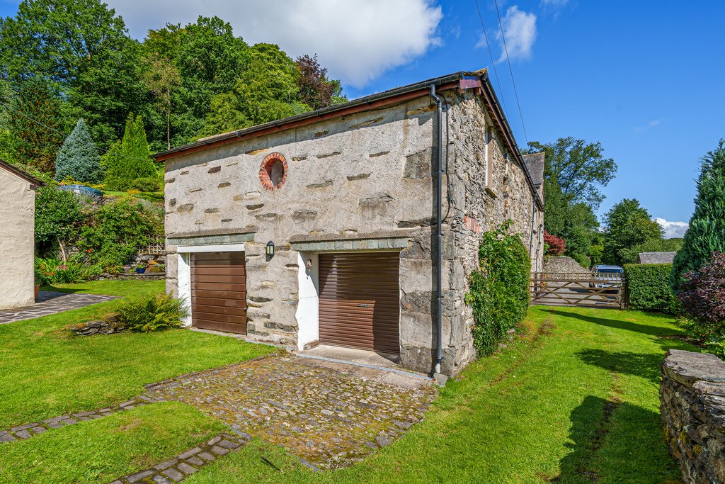 High Stott Park Cottage & Barn, High Stott Park, Finsthwaite, Nr Ulverston, Cumbria LA12 8AY, photo 12