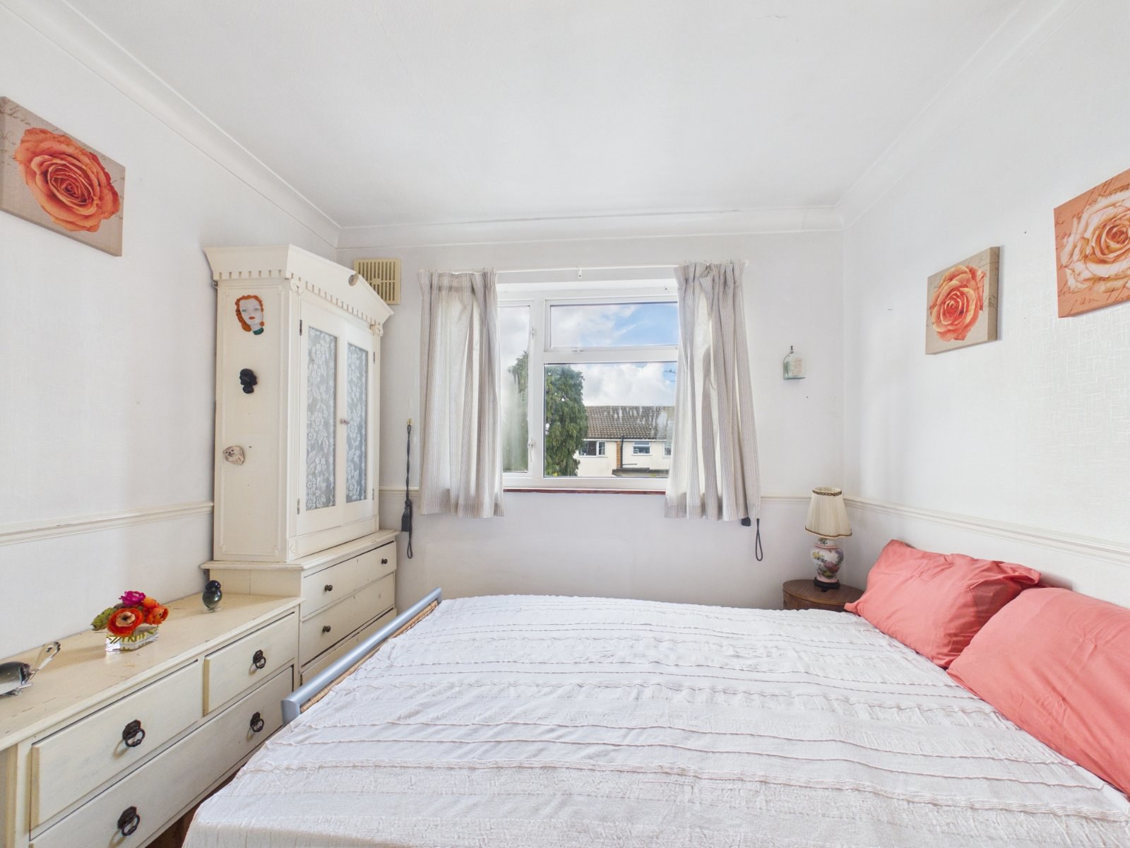 Lebanon Avenue, Feltham, Middlesex, TW13, photo 8