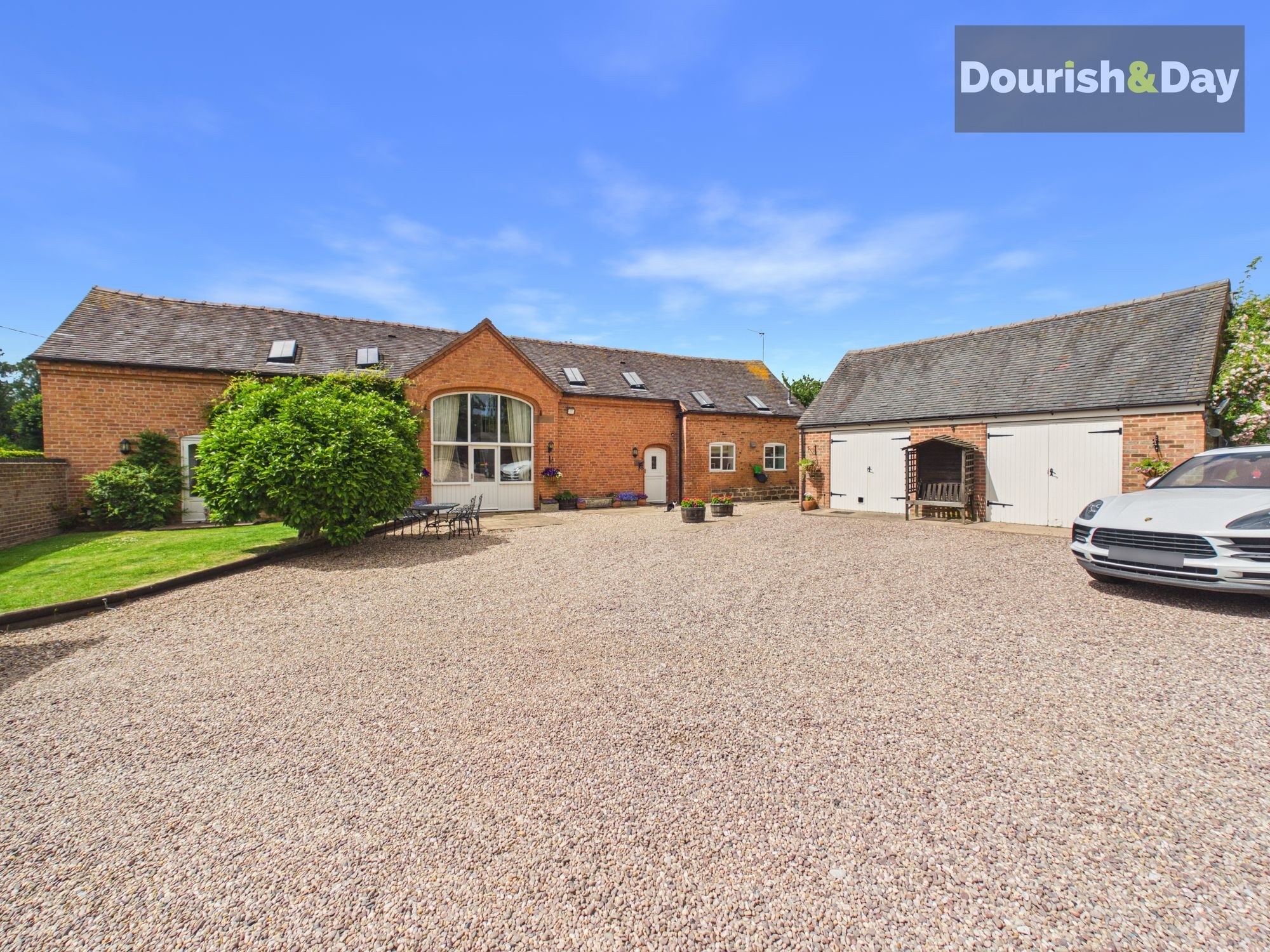 barn conversion for sale in Norbury