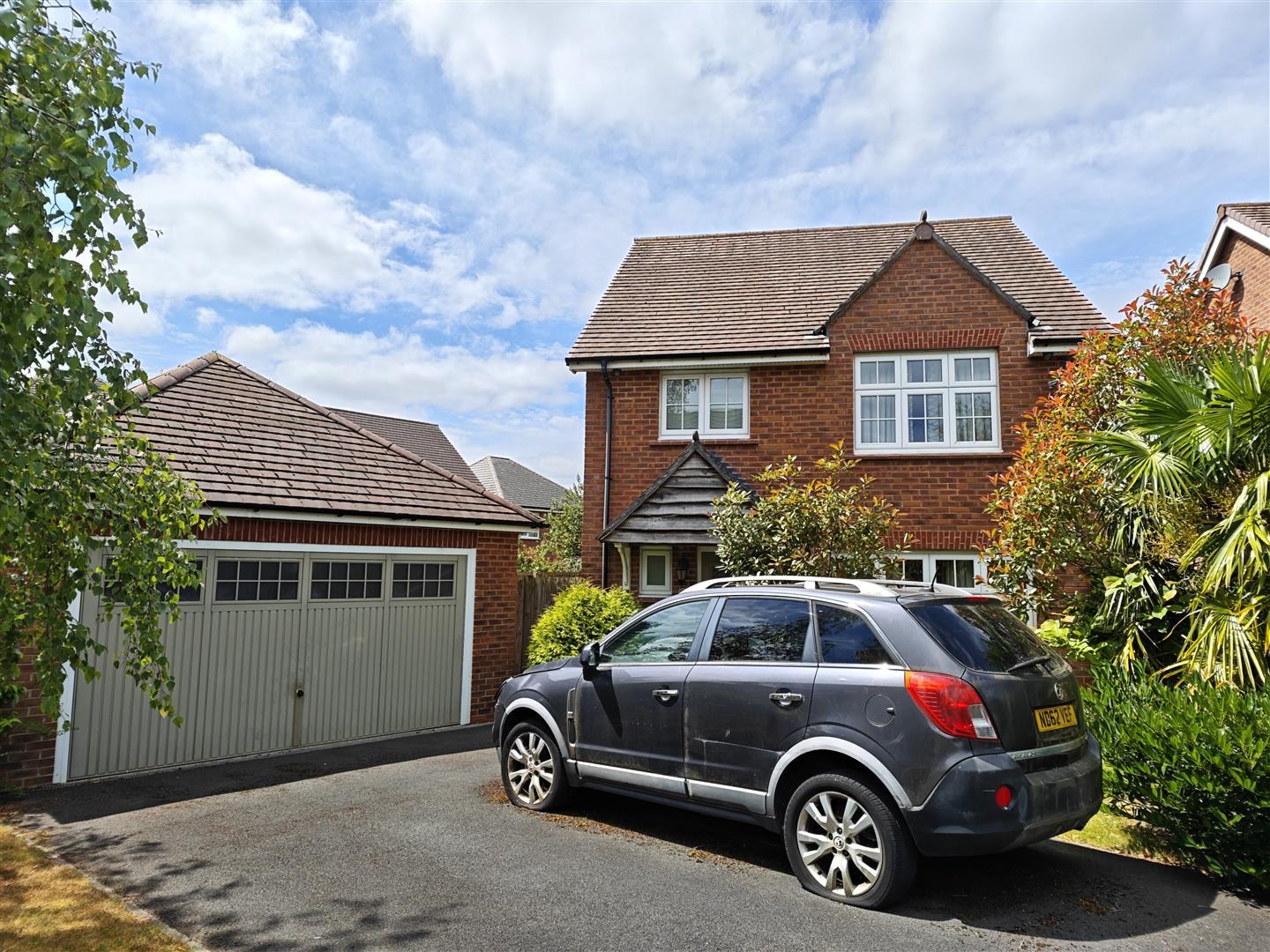 Knight Avenue