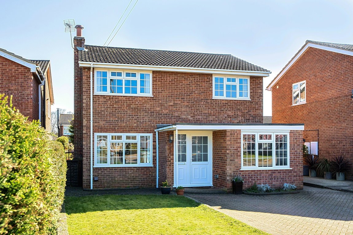 Finch Close