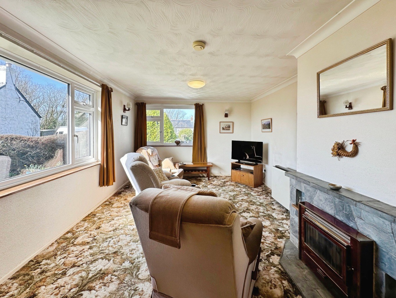 Kuggar, Detached bungalow with potential and no chain, photo 6