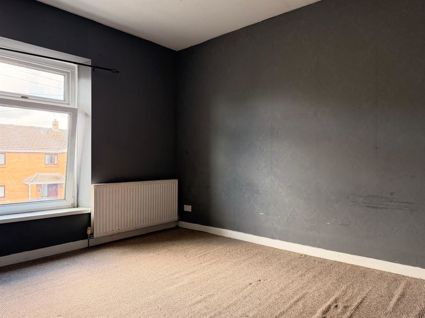 Maes Road, Llangennech, Llanelli, photo 12