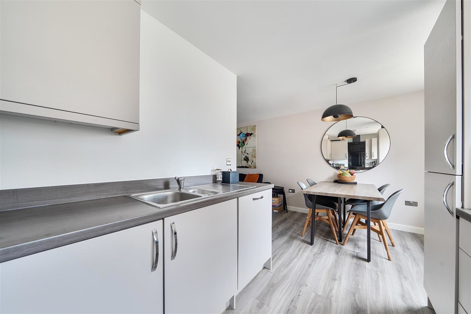 2 Brooke Close, Margate, photo 9