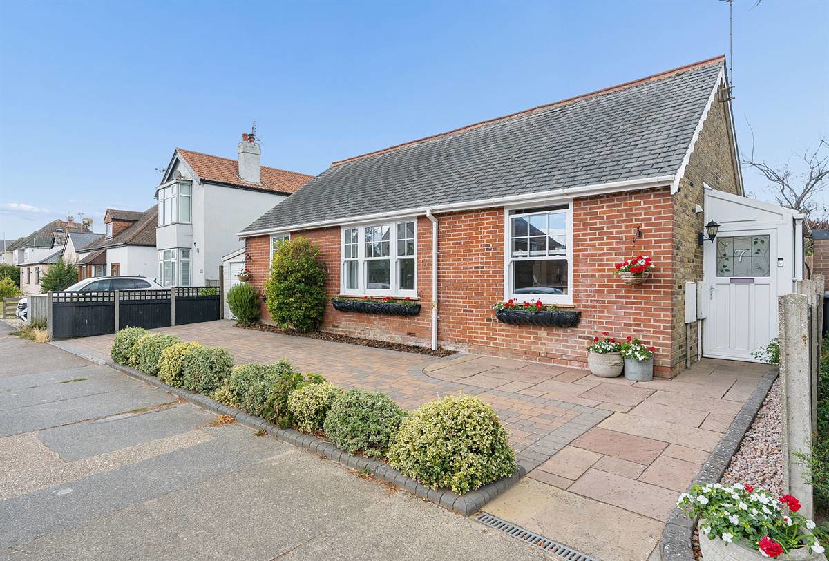 Pier Avenue, Tankerton, Whitstable, photo 15