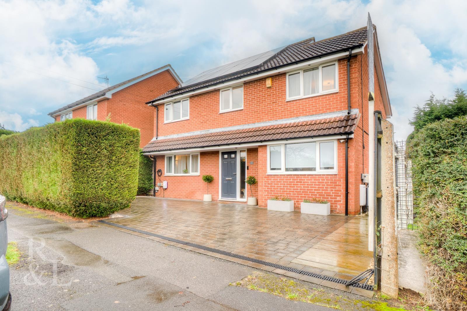 4 Bed House - Detached For Sale Colston Gate