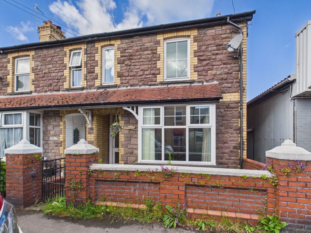 Merthyr Road