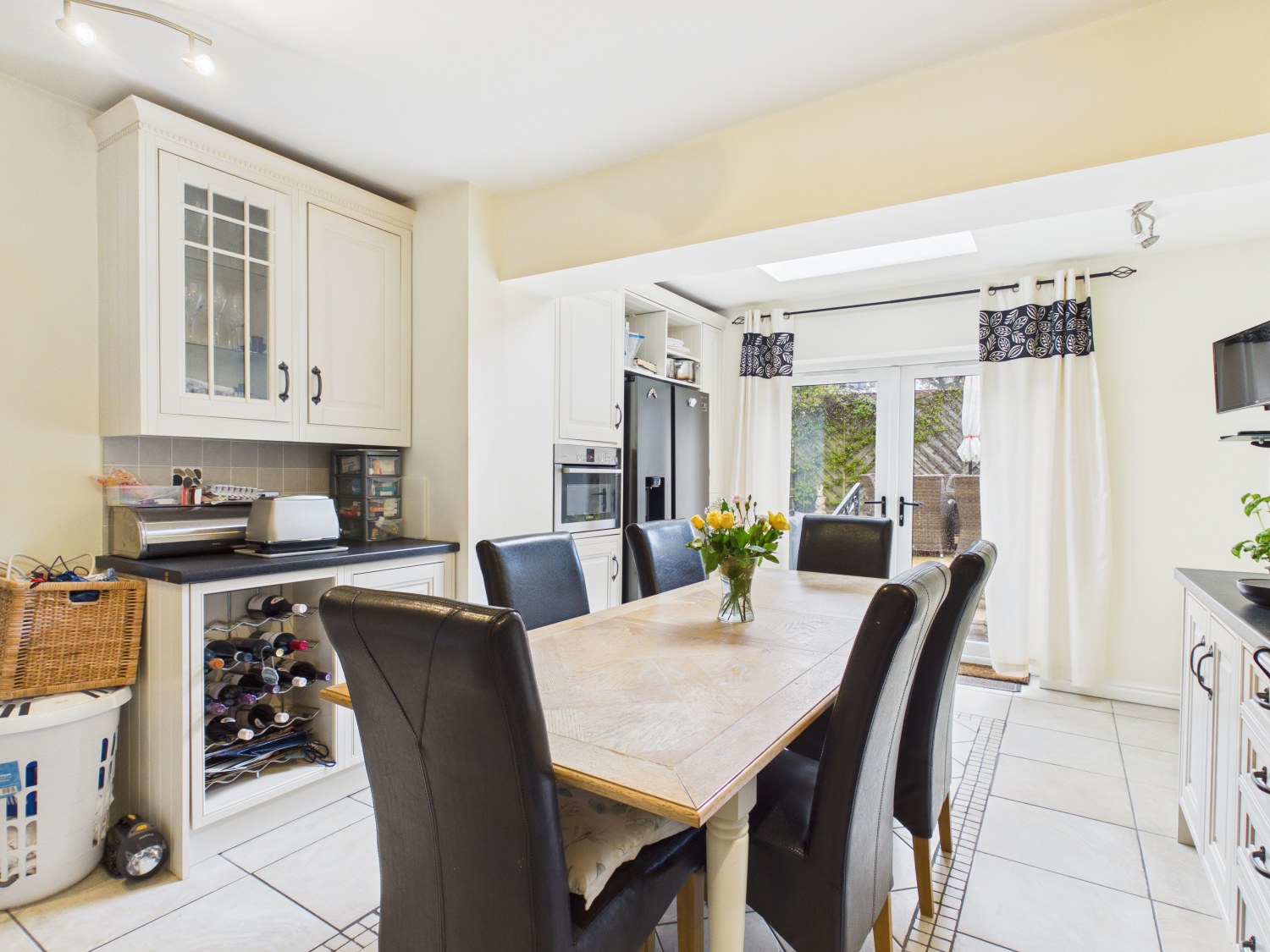 Lincoln Close, Ashton-under-Lyne, OL6 8BS, photo 3