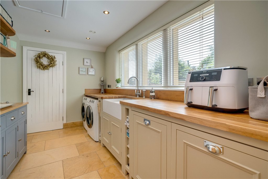 Mill Lane, Hawksworth, Leeds, West Yorkshire, LS20, photo 11