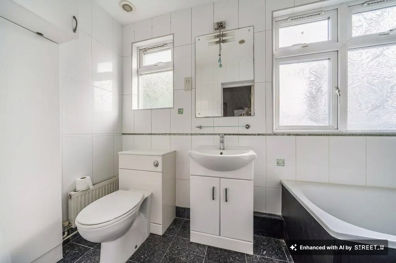 Mead Road, Edgware, HA8, photo 8