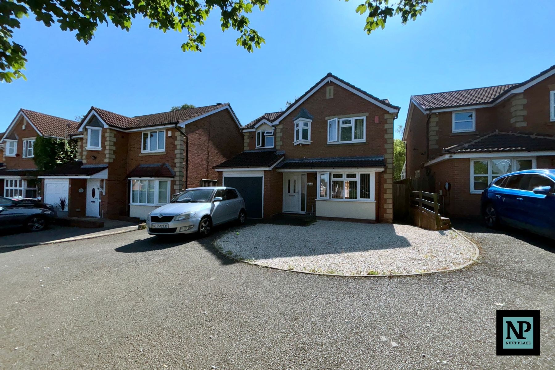 Lakeland Drive