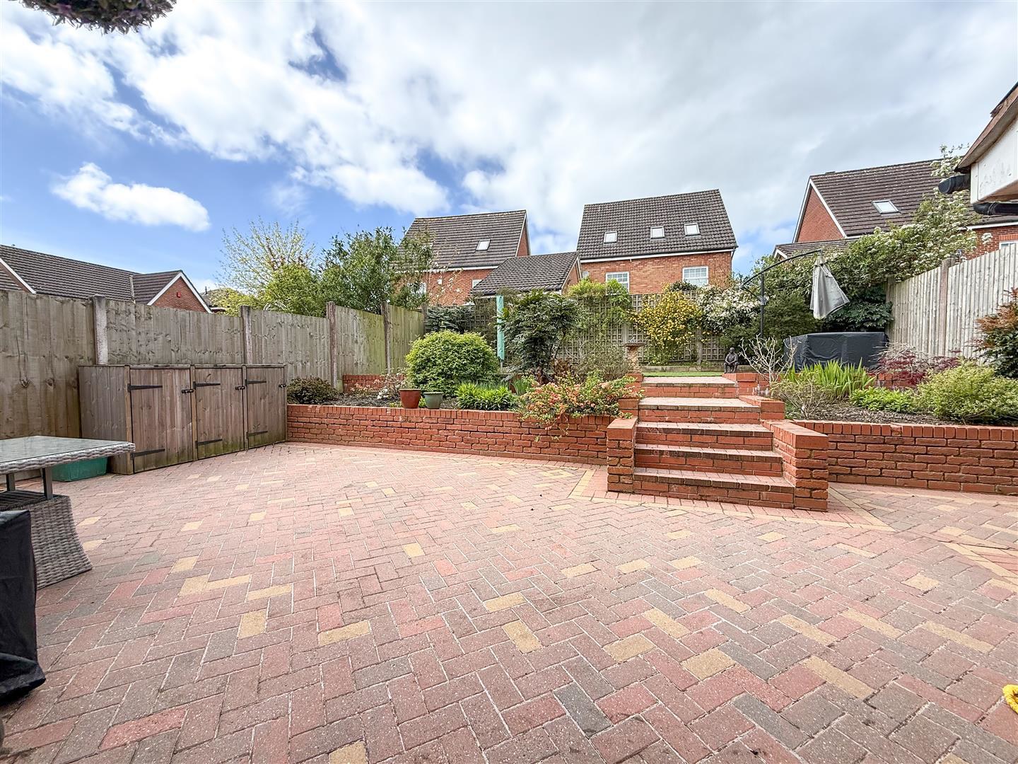 Woodpecker Drive, Packmoor, photo 25