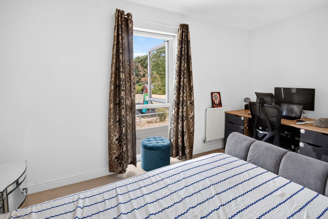 Lysander Drive, Bracknell, RG12, photo 12