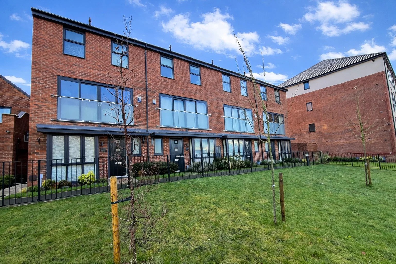 Sparrow Close