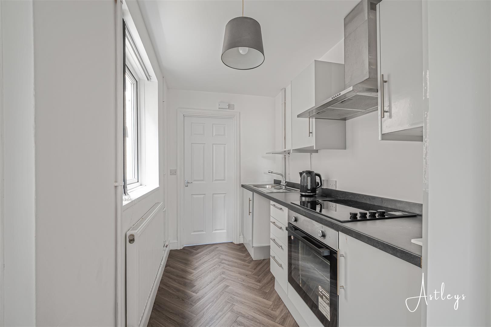 Dinas Street, Plasmarl, Swansea, photo 9