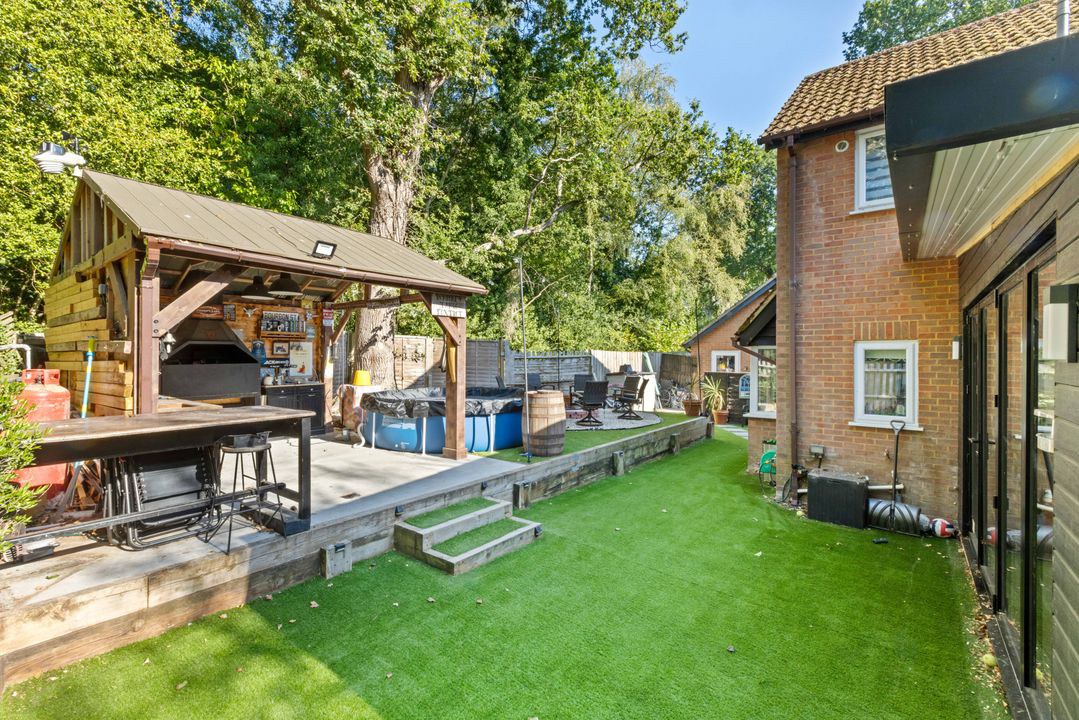 The Junipers, Wokingham, Barkham, RG41, photo 34