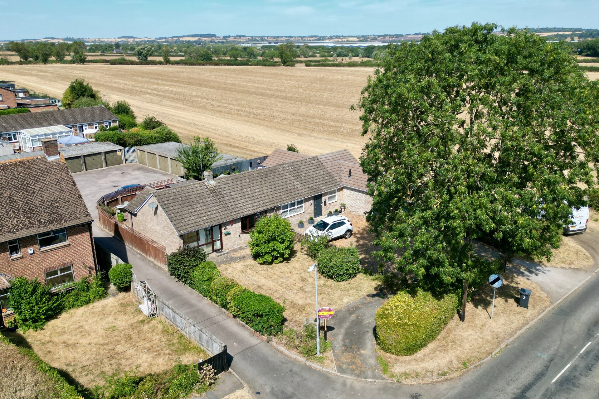 Banbury Lane, Rothersthorpe, NN7 3HY, photo 2