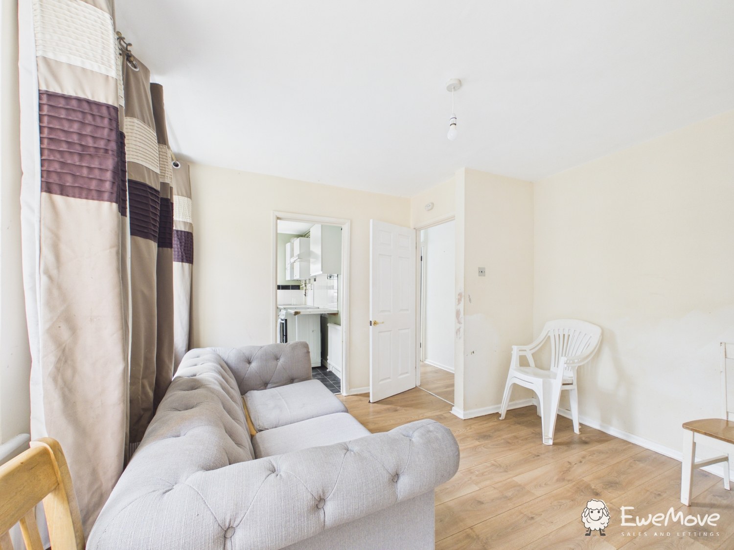 28 Stuart Crescent, Winchester, photo 7