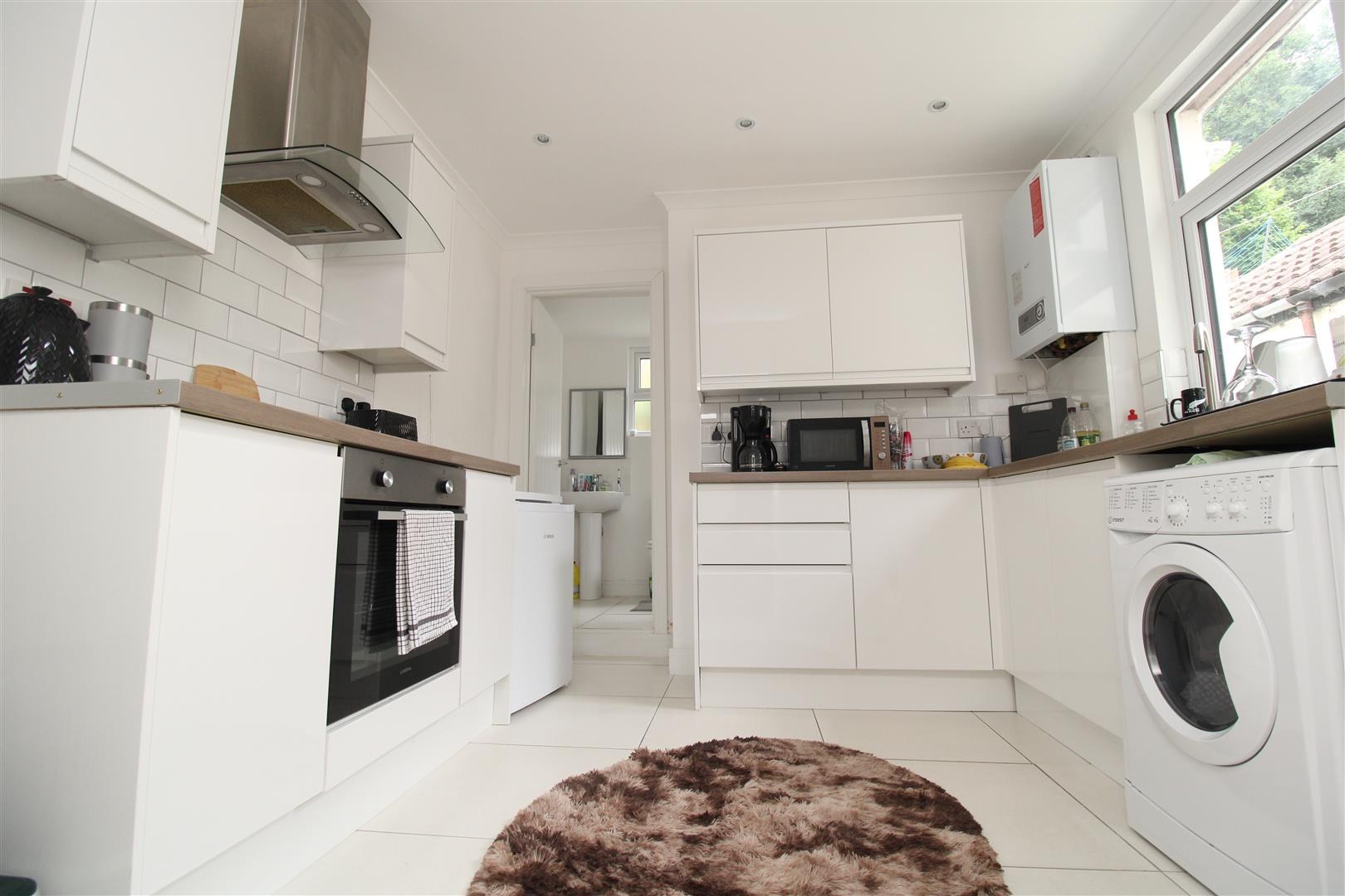House - Terraced For Rent Charles Street