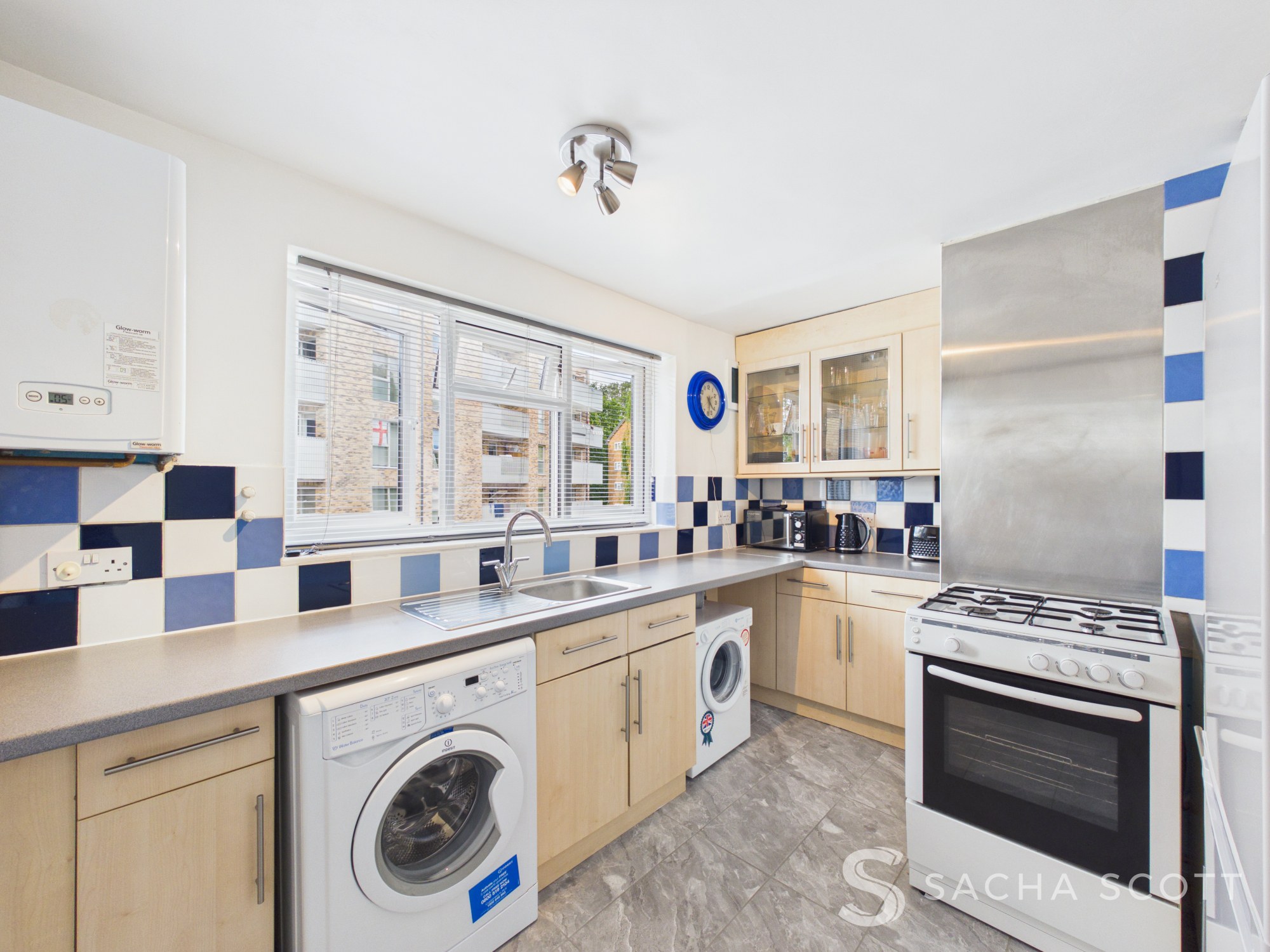 Garrison Lane, Chessington, KT9, photo 8