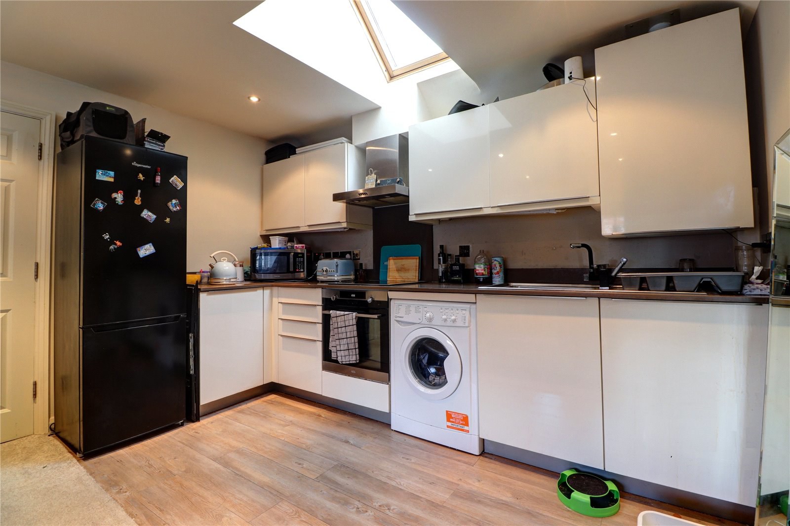 Village Way, Cranleigh, Waverley, Surrey, GU6, photo 3