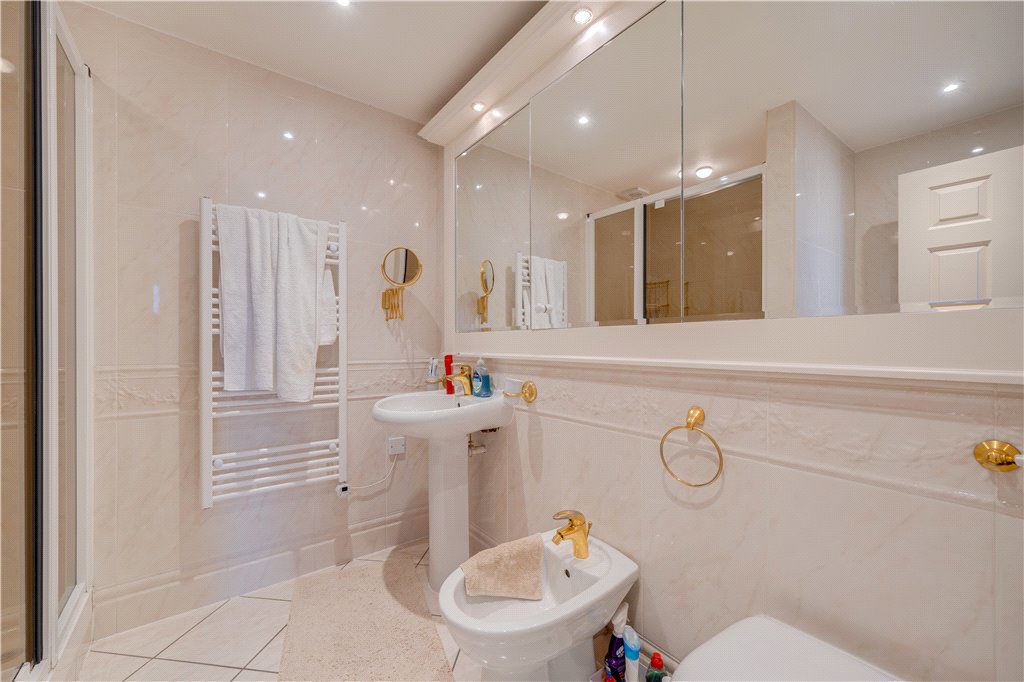 Byron Court, Beech Grove, Harrogate, North Yorkshire, HG2, photo 11