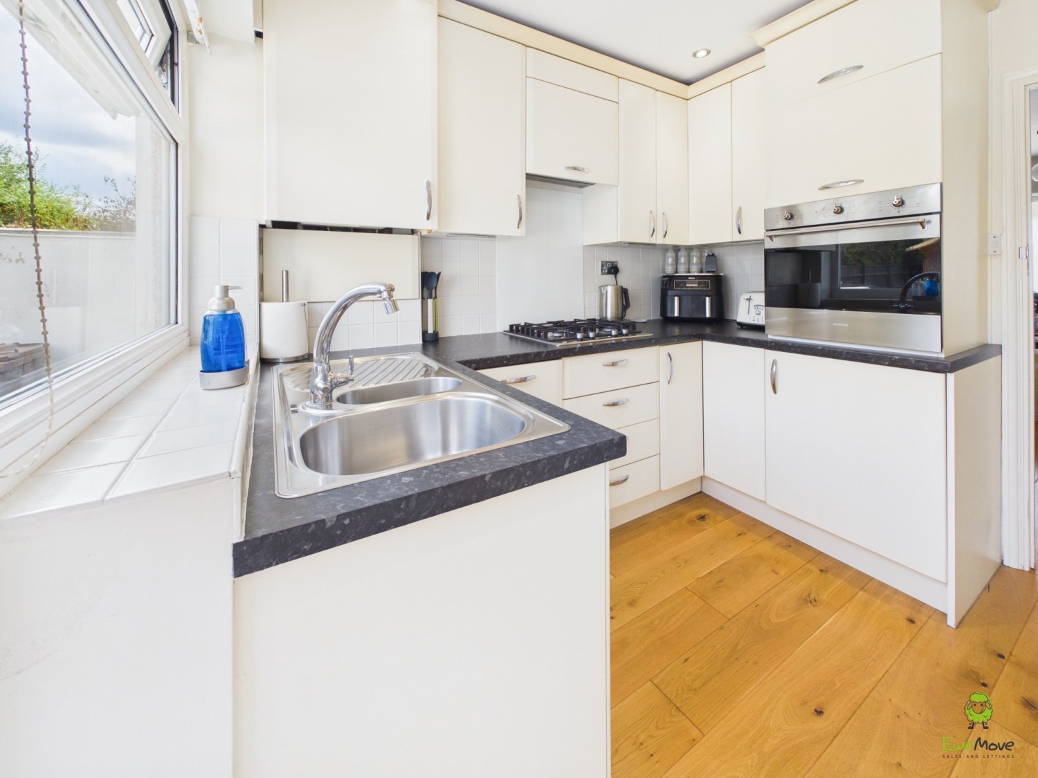 Lansdowne Avenue, Bexleyheath, Kent, DA7, photo 10