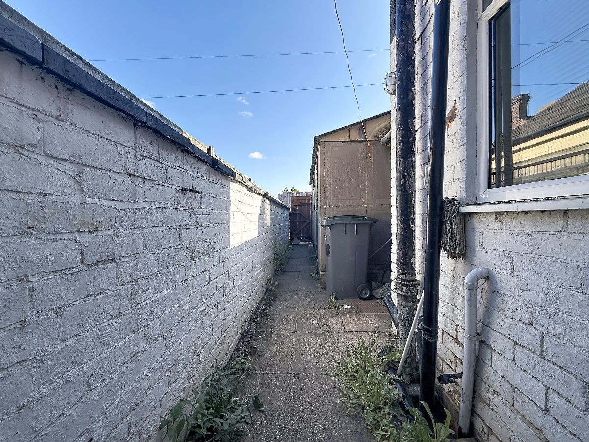 Hartshill Road, Stoke-on-Trent, photo 9