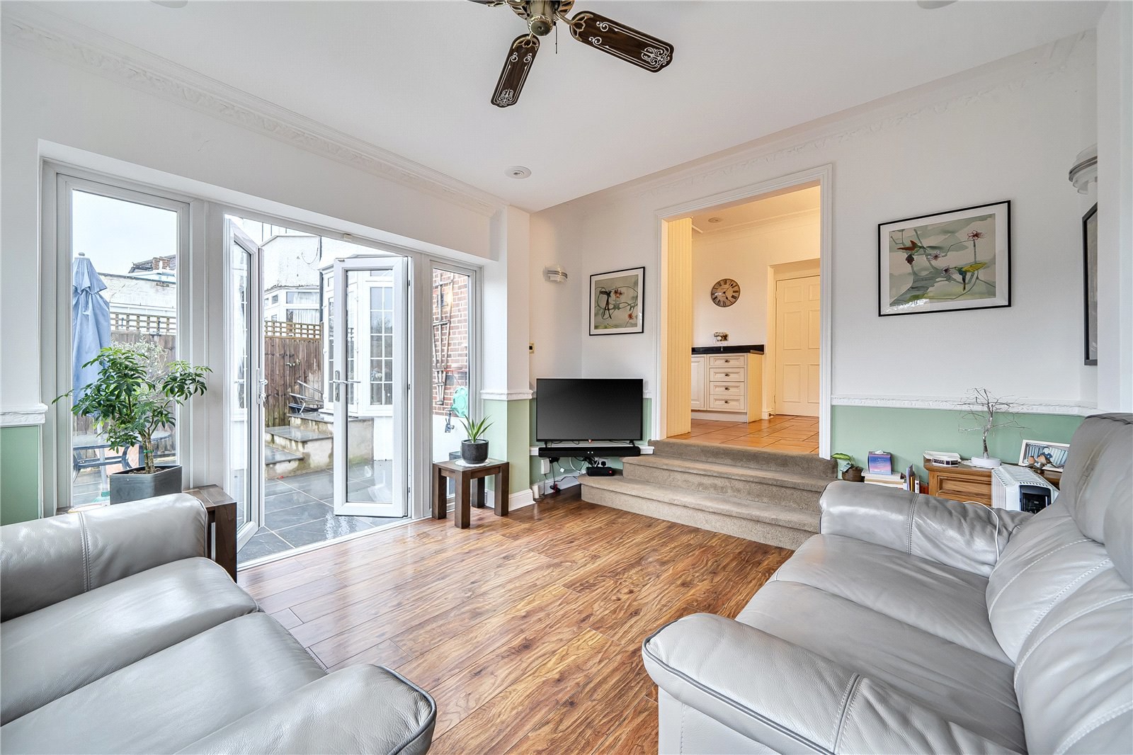 Langham Gardens, Grange Park, London, N21, photo 4