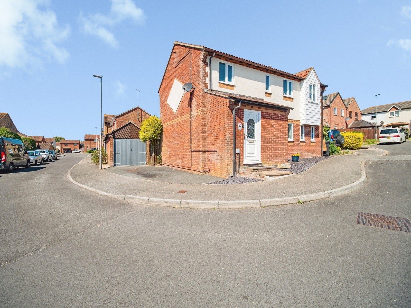 Aldabrand Close