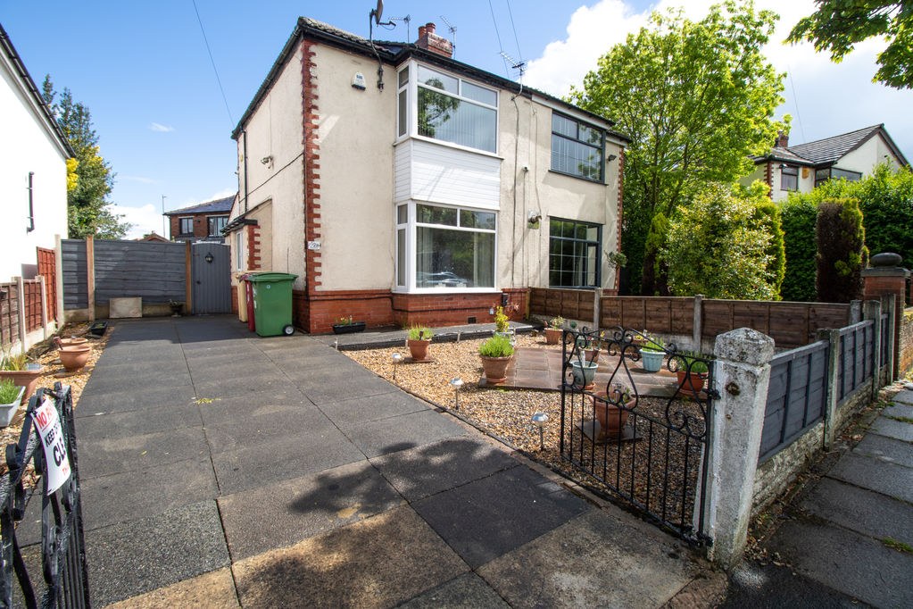 Broadway Farnworth