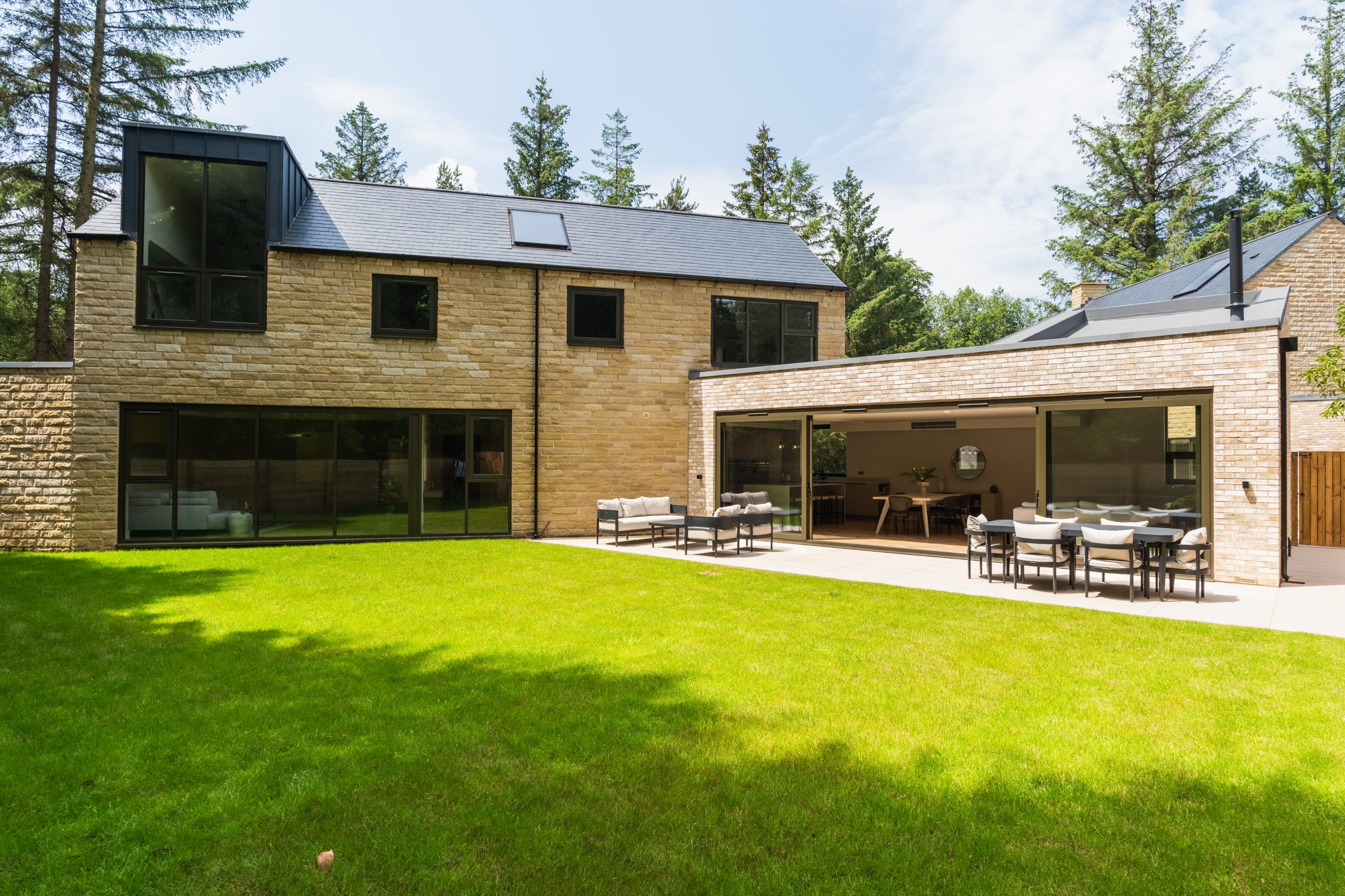 Cedar House - The Clearing, Long Causeway S10