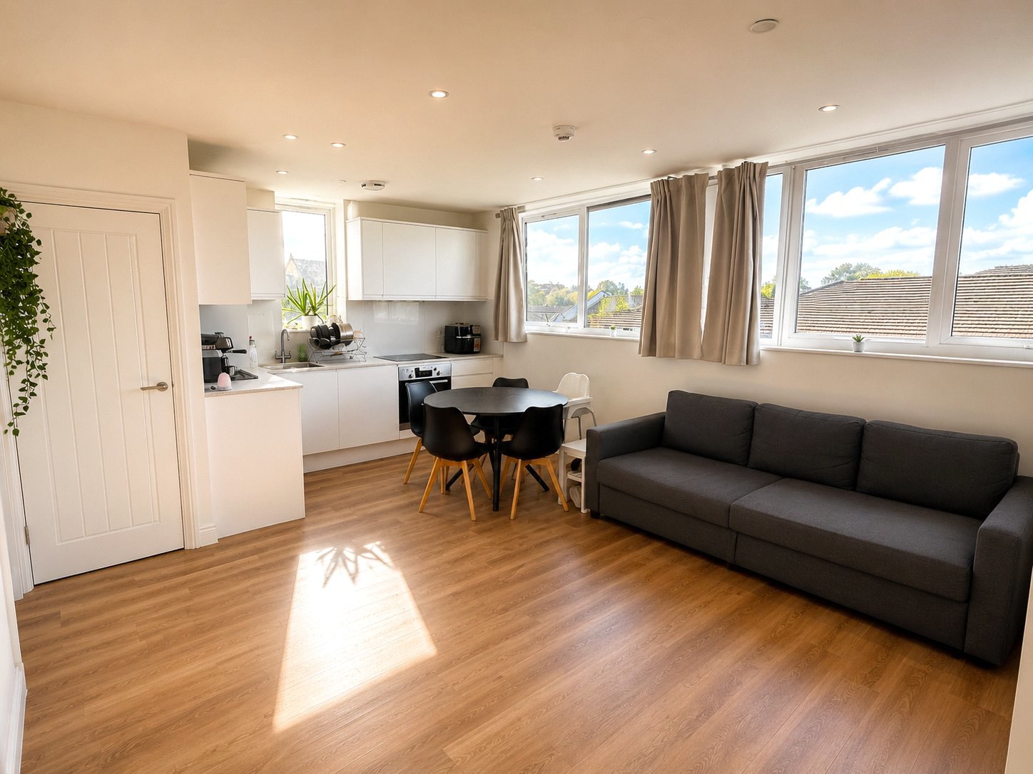 Golden House, 31 Power Close, Guildford, Surrey, GU1, photo 5