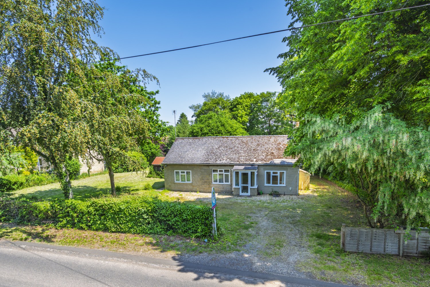 Cirencester Road, South Cerney, photo 11