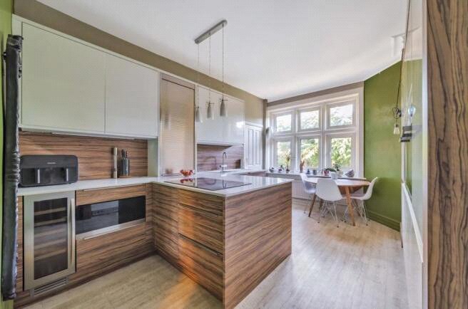 Clarewood Drive, Camberley, Surrey, GU15, photo 2