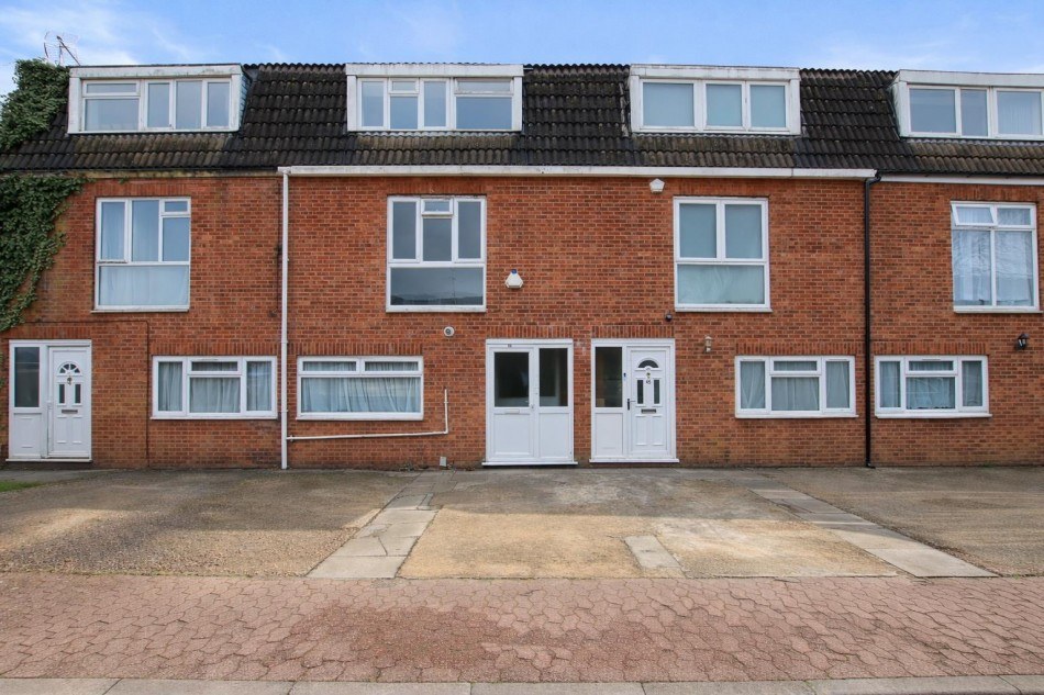 Bairstow Close
