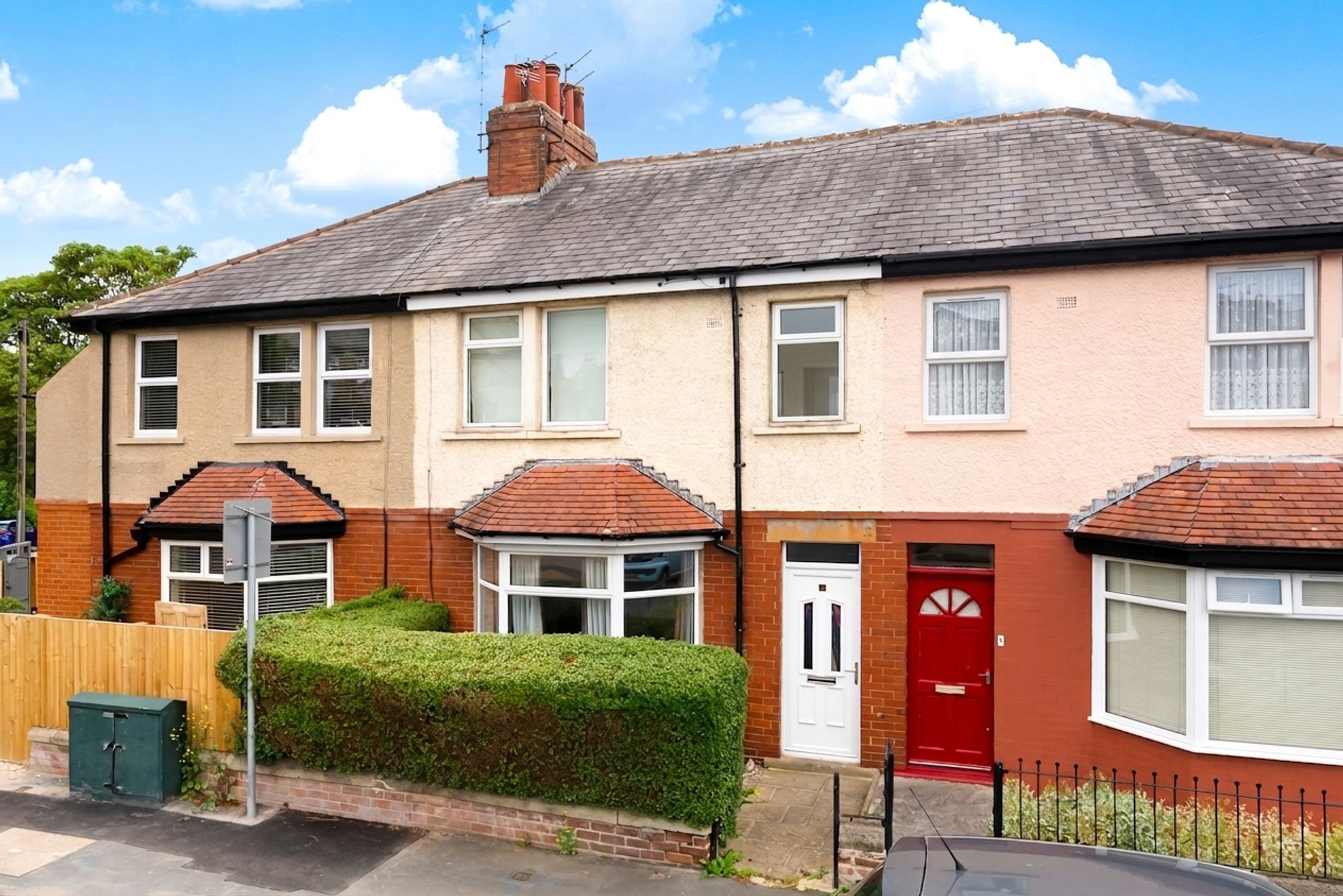 3 bed home for sale in Hookstone Avenue, Harrogate
