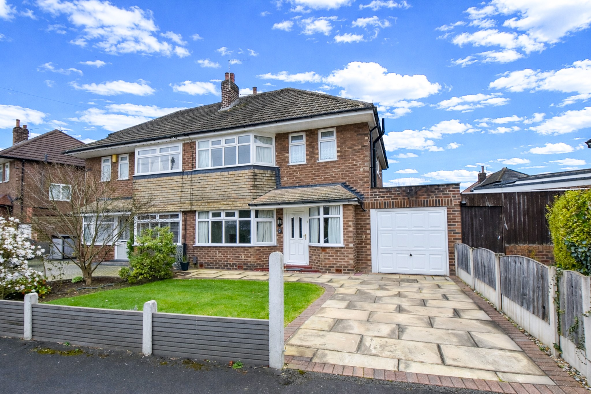 Shawe Hall Avenue
