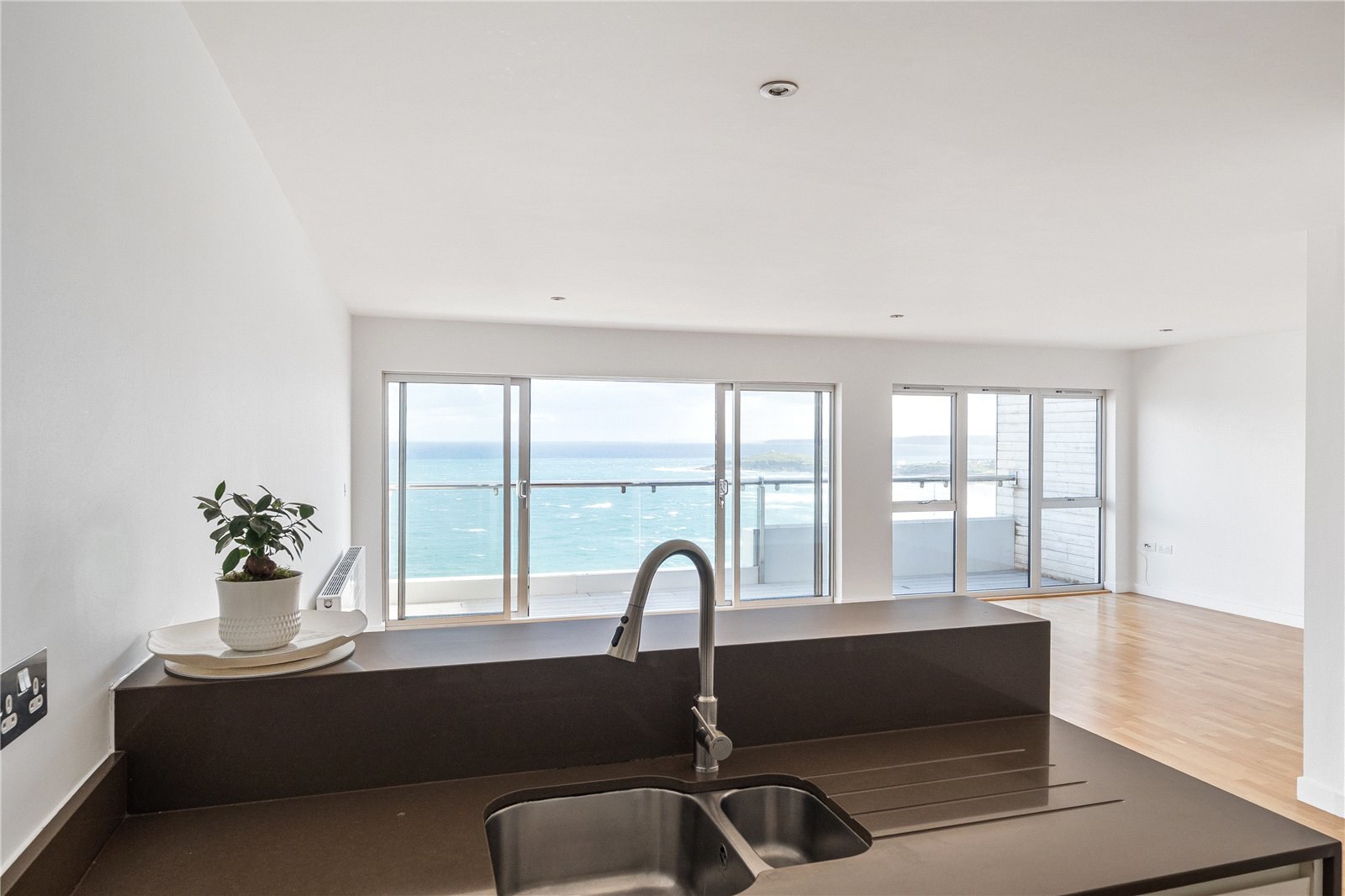 Pentire Avenue, Newquay, Cornwall, TR7, photo 6