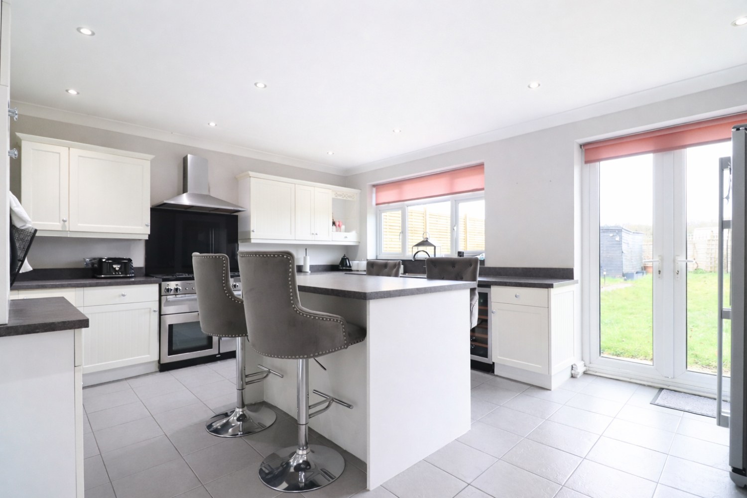 BOURNE VALE, HAYES, BROMLEY, KENT, BR2, photo 10