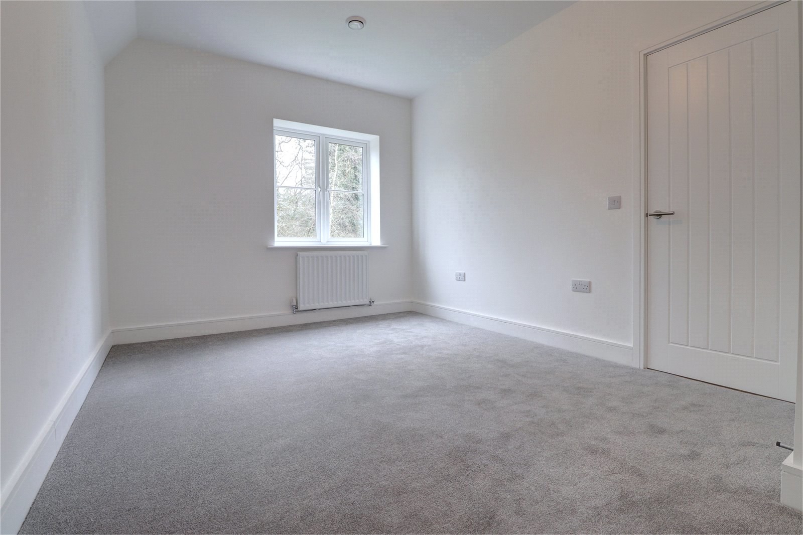 Livery Close, Wormley, Godalming, Surrey, GU8, photo 17