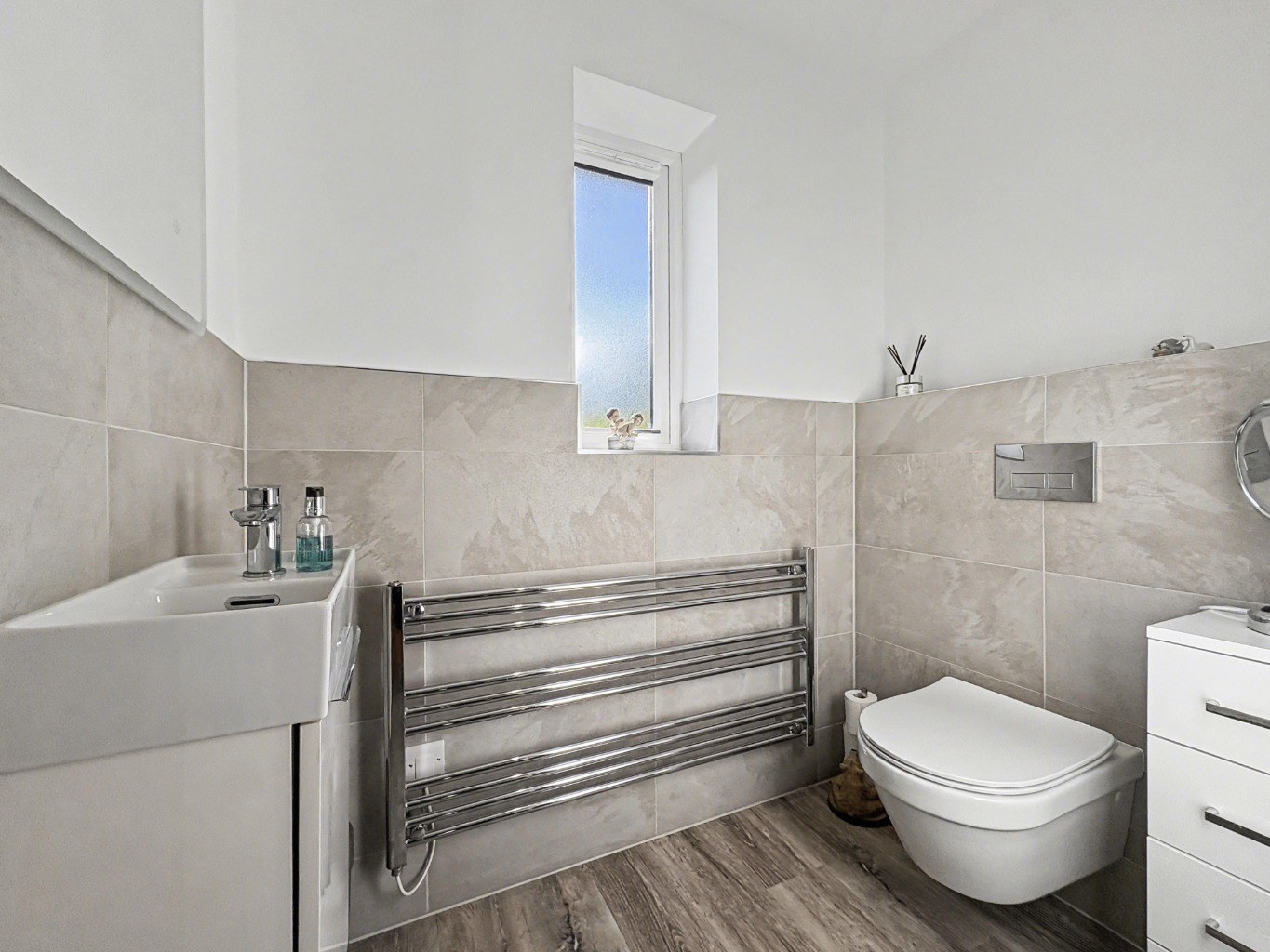 Leedstown, Beautiful Three Bedroom detached Bungalow in the Heart the village, photo 18