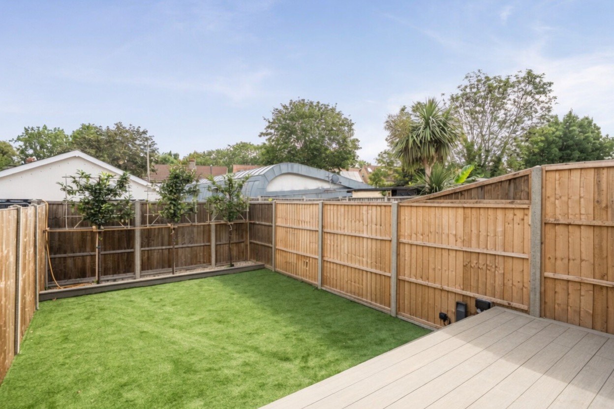 Gander Green Lane, Cheam, Sutton, Surrey, SM3, photo 14